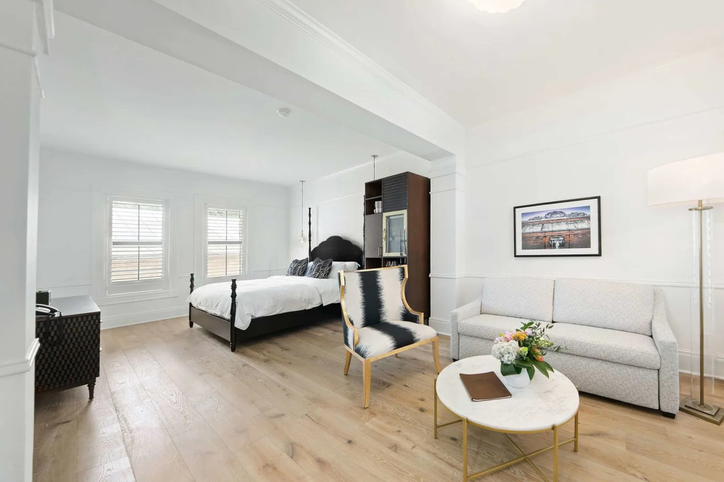 Fairmount Hotel