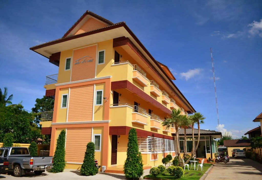 Phrom Phring Place Service Apartment