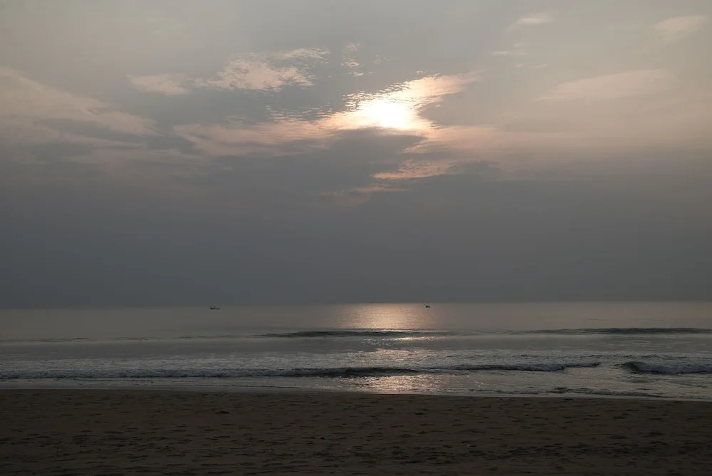 Livin Waves Beach stay and cafe