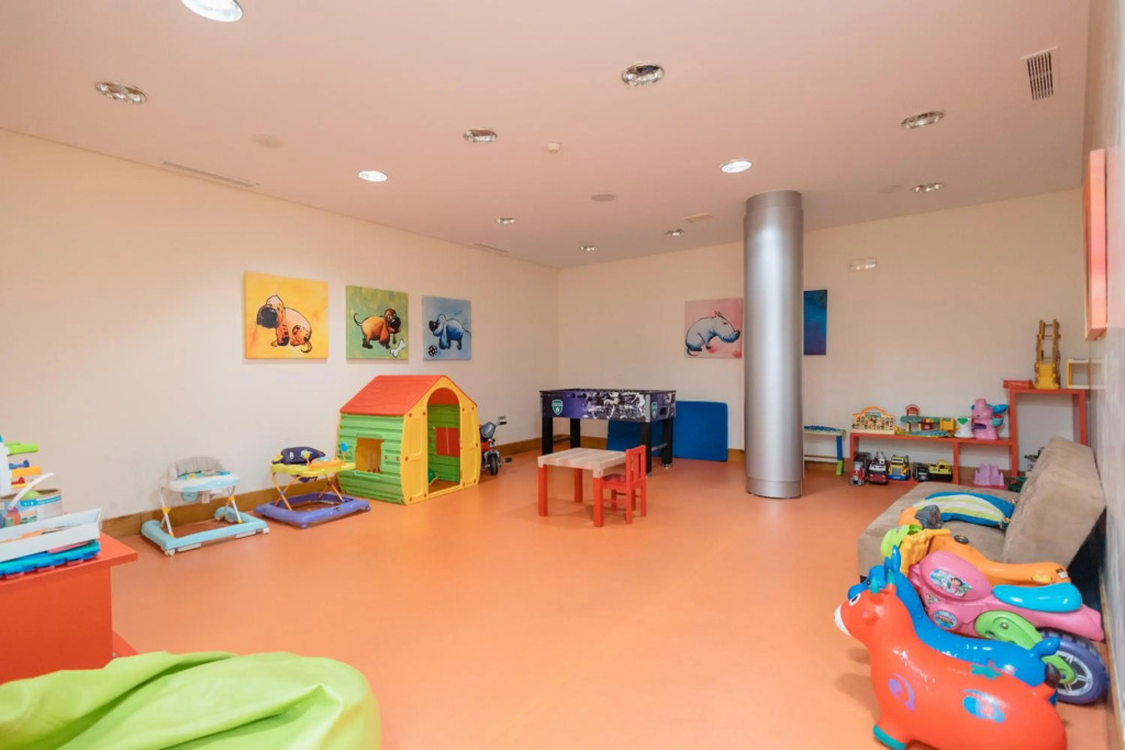 Moderno apartamento vacacional con increbles vistas al mar con spa y gimnasio