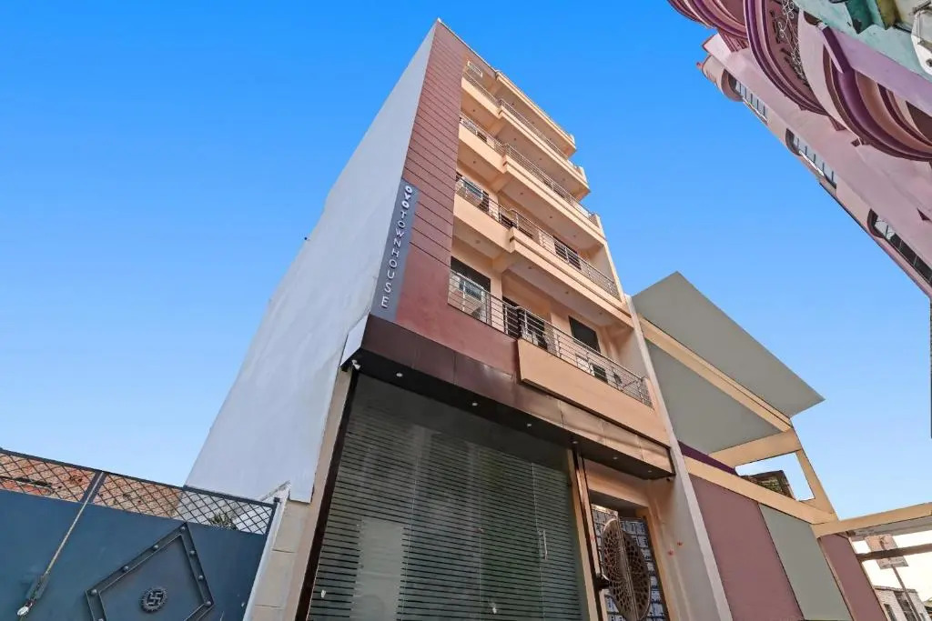 OYO Townhouse 1123 Kalyanpur Metro