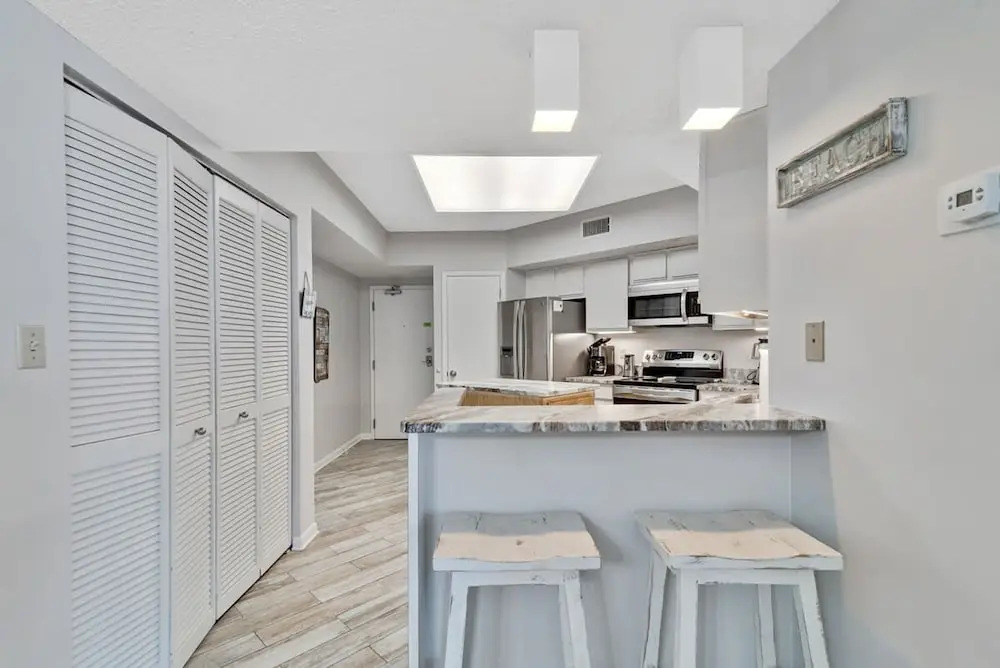 Windward Pointe 804- Sleeps 10 Beachfront Resort Amenities