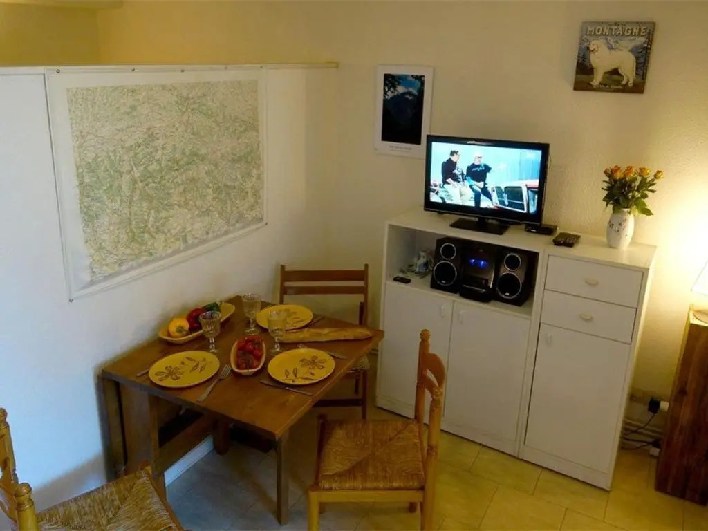 Appartement Bagnères-de-Luchon, 1 pièce, 4 personnes - FR-1-313-149