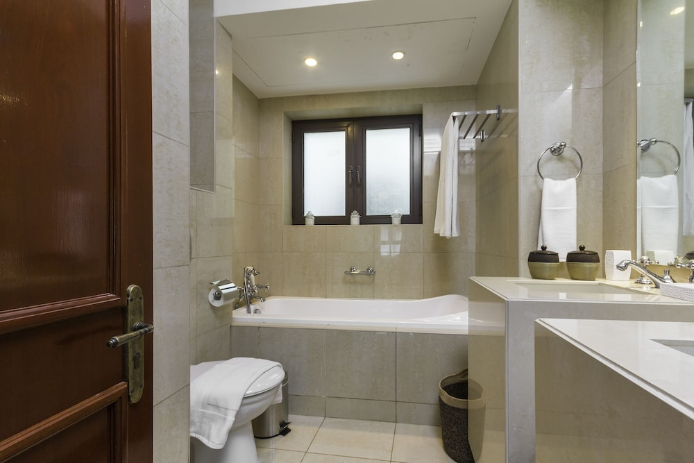 Maison Privee - Elite Apt Connected to Dubai Mall & Burj Khalifa