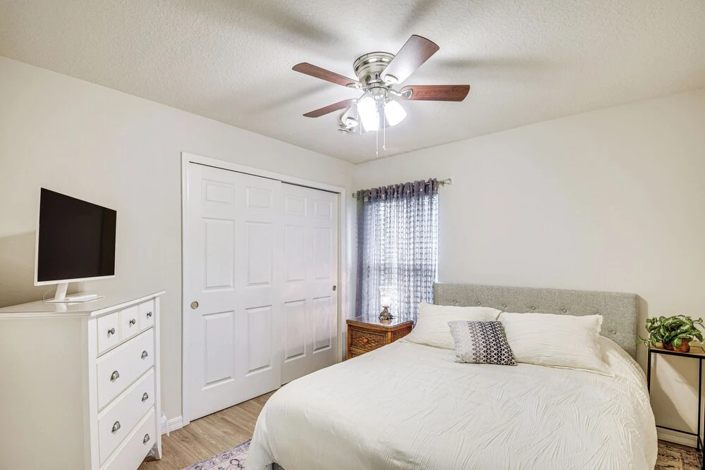 Palm Coast Duplex w/ Screened Patio, Near Beaches!