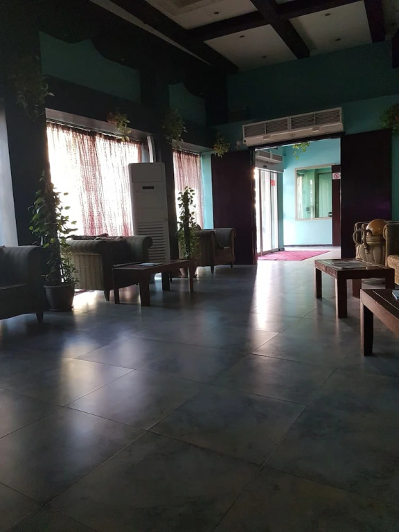 Sahara Hotel