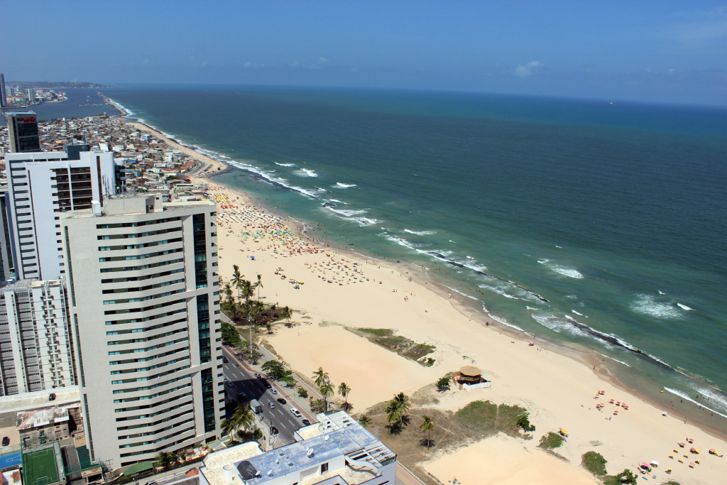 FLAT BEIRA MAR-BEACH CLASS EXECUTIVE-Família