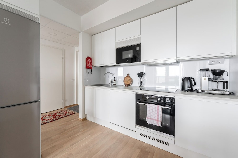 Fabulous 1BR Apt with Sauna & Views