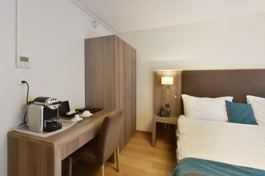 Hotel Rousseau