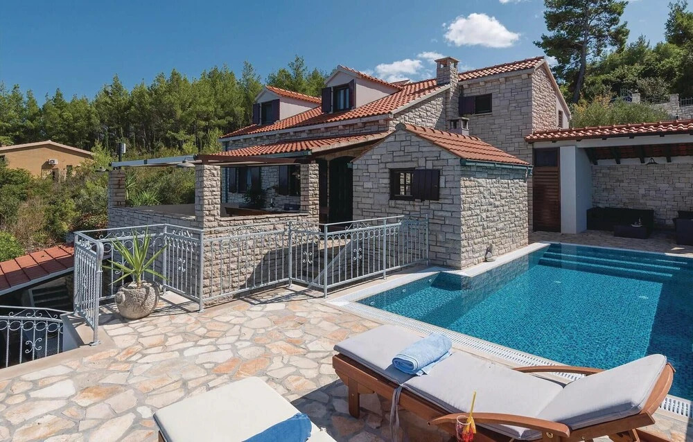 Gorgeous Home In Prigradica With Sauna