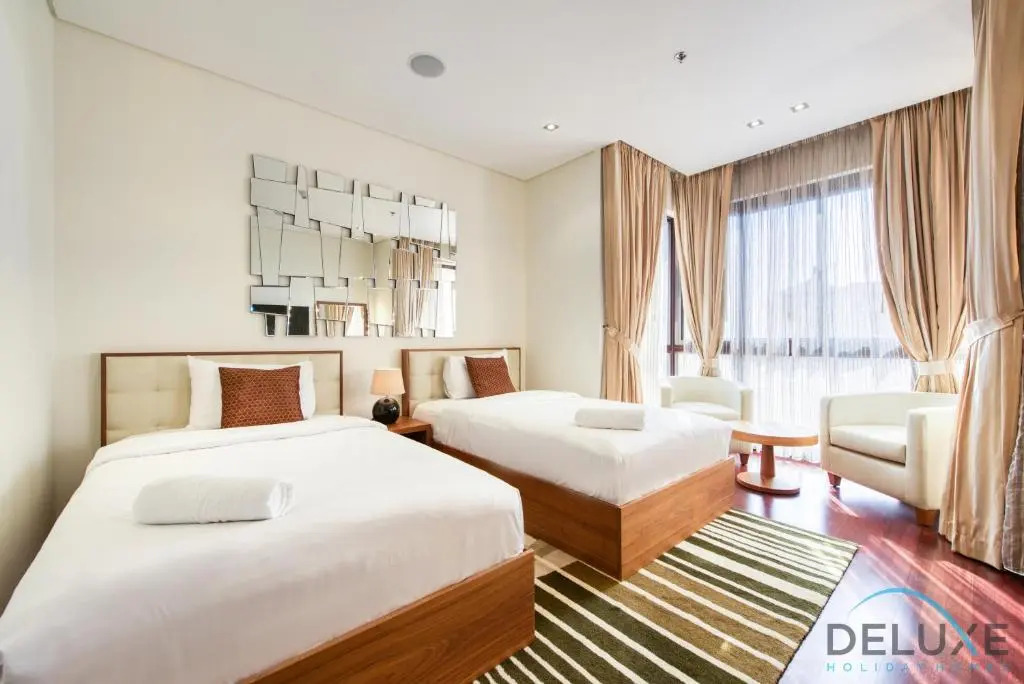 Splendid 2 Bedroom Apartment at Royal Amwaj, Palm Jumeirah by Deluxe Holiday Homes