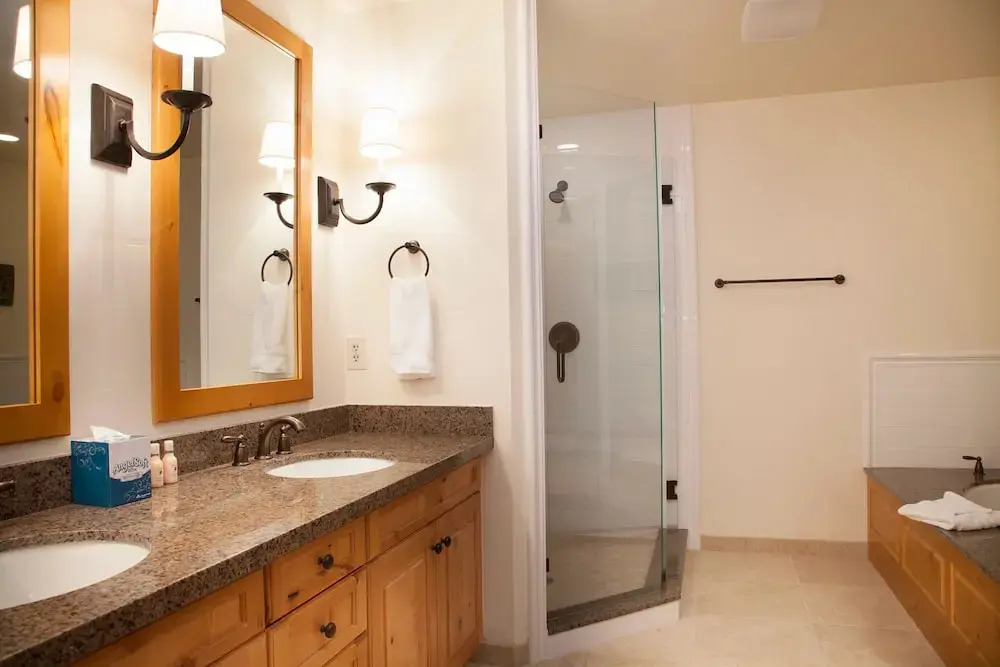 Trail's End Lodge at Deer Valley Resort - Two Bedroom Residence with Spa #405 2 Condo