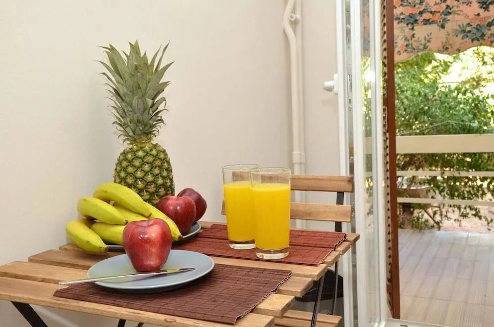 Quiet apartment at the center of Glyfada