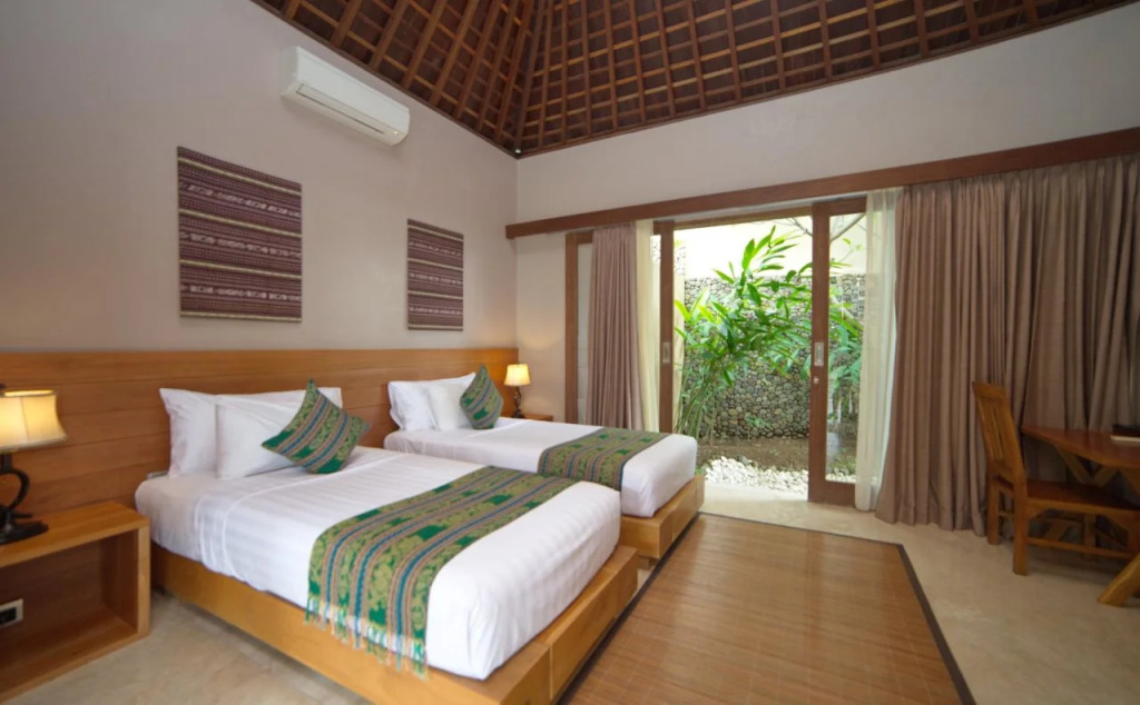 Villa Tiga - Spacious 3BR villa in central Gili Air perfect for families & groups