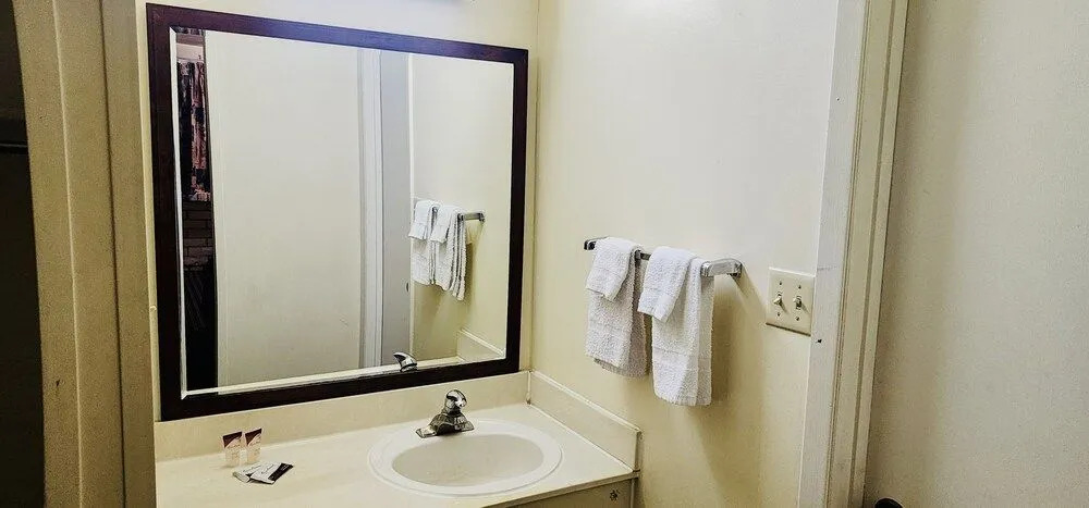 Motel 6 Borger, TX Boom Town