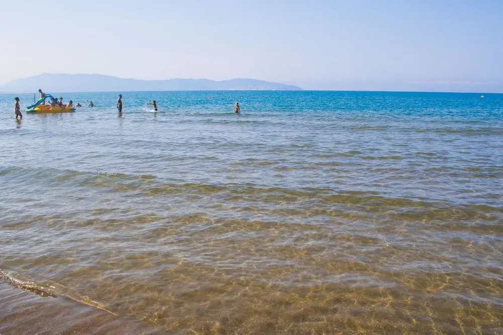 Residence with swimming pool in Albinia just 150 mt from the beach
