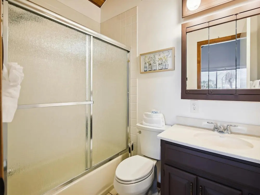 Tranquil Waters by Ryson Vacation Rentals