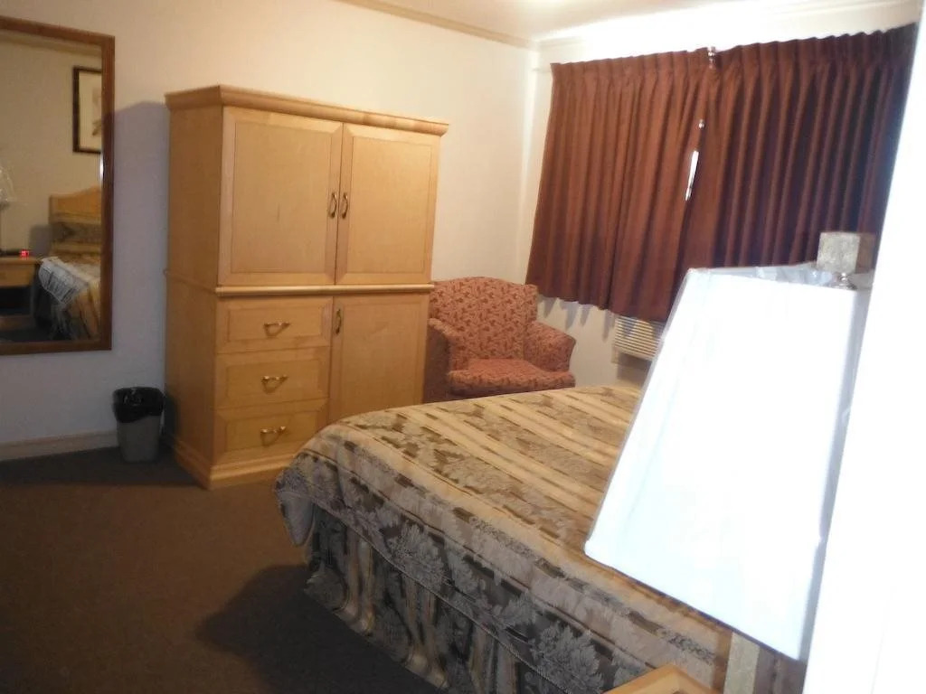 Tumbler Ridge Inn