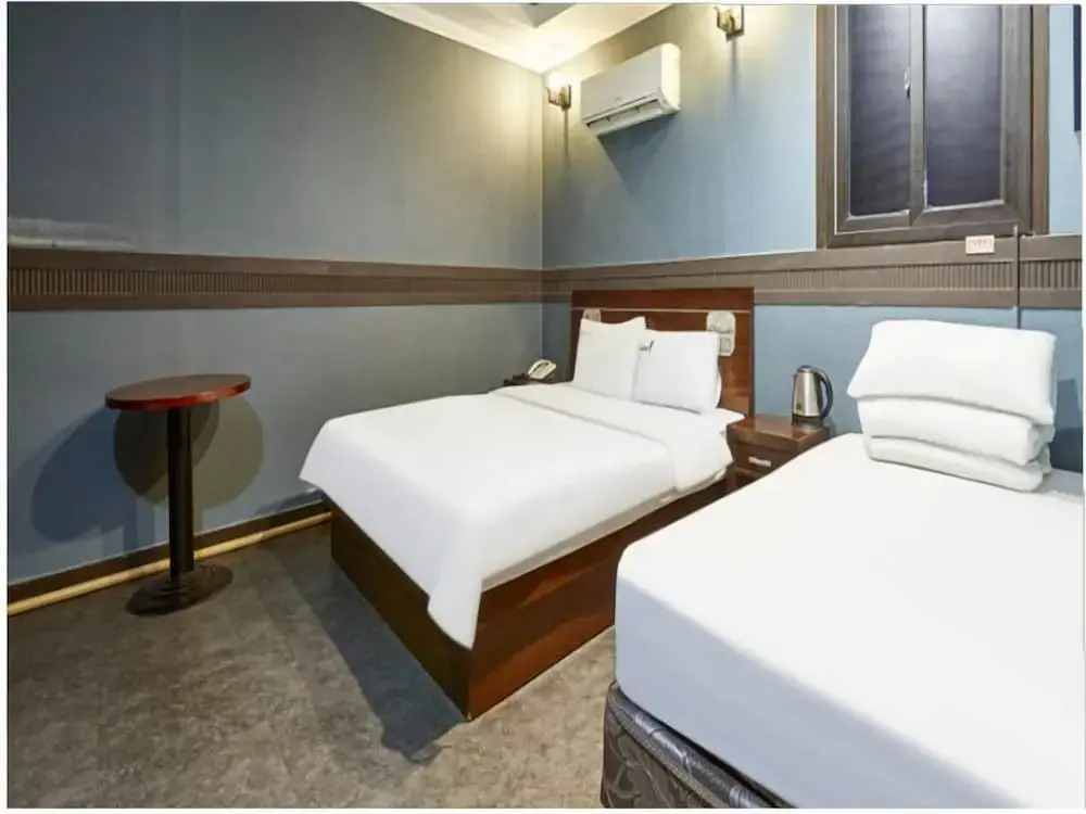Juan Hotel Some