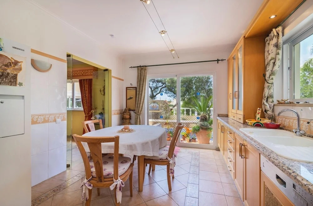 Villa With 4 Bedrooms in Almancil, With Private Pool, Enclosed Garden and Wifi - 5 km From the Beach