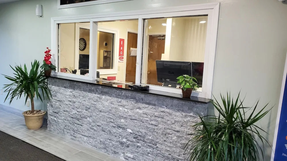 Stonewood Inn & Suites of Carrollton - Smithfield