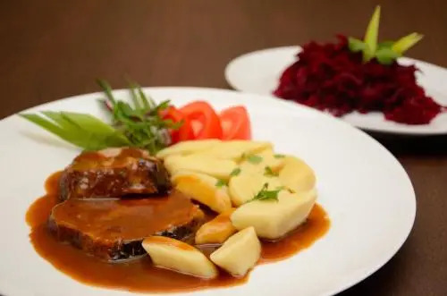 Hotel - Restauracja "SŁONECZNA"