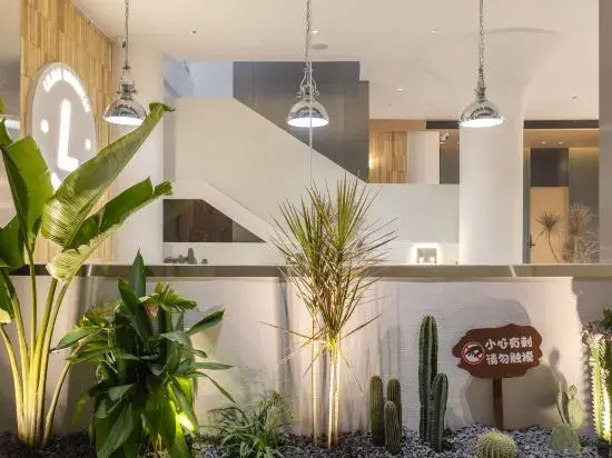 Sanya Lilian Designer Seaview Homestay