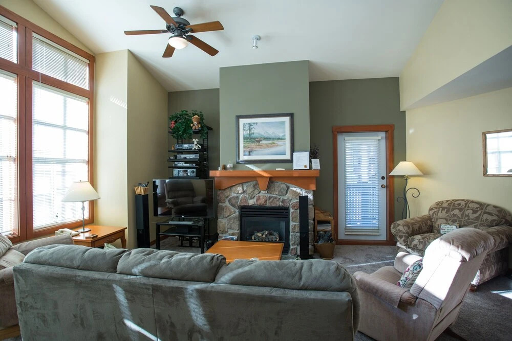 2405 - Two Bedroom Standard Eagle Springs East 2 Condo by RedAwning