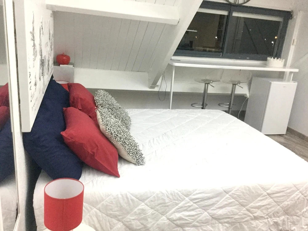 Studio in Sandy-ground, With Wonderful sea View, Shared Pool, Furnished Balcony