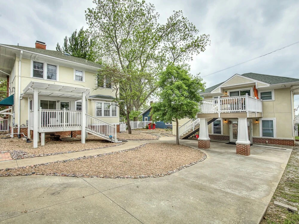 Stylish 3-bedroom Home in Tulsa