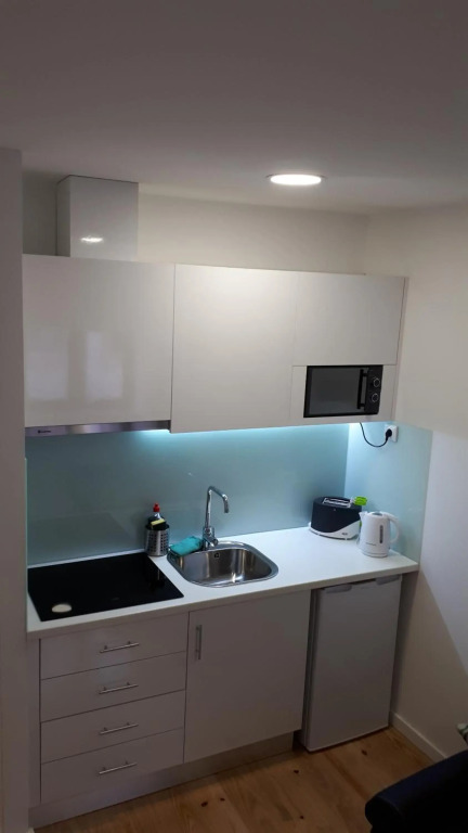 TMB  Oporto Station House