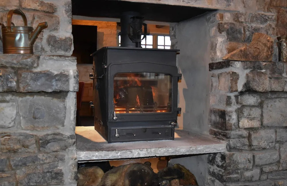 Three Horseshoes Country Inn