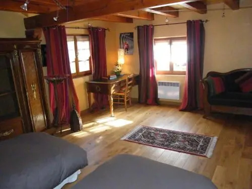 La Maison Jaune