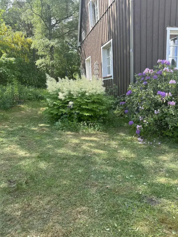 Stockholm - 5-beds - Sleeps 12 - Garden
