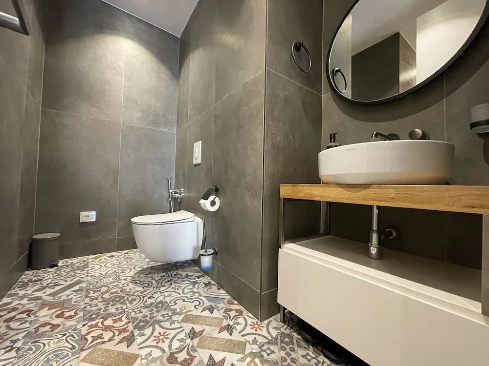 Retreat Apartments