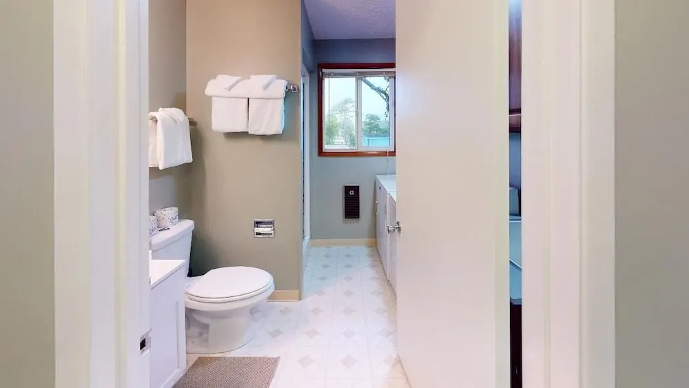 Shore Beats Work 3 Bedroom Home