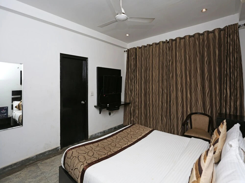 OYO 885 Thor Thikana