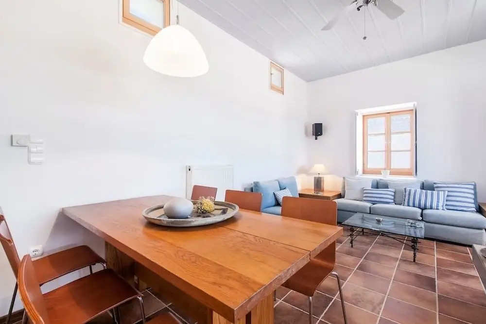 Gorgeous 6bdr SeaFront Villa