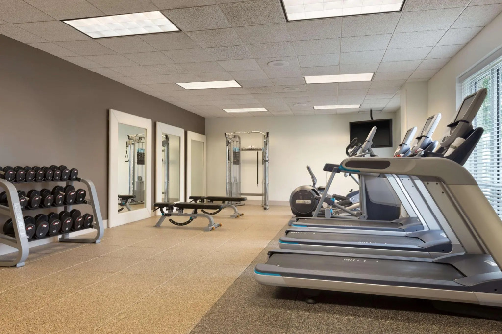 Отель Embassy Suites by Hilton Charleston