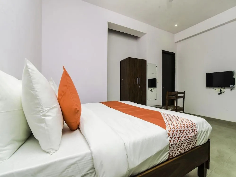 OYO 20030 Flagship Jaypee Hospital Sector 104