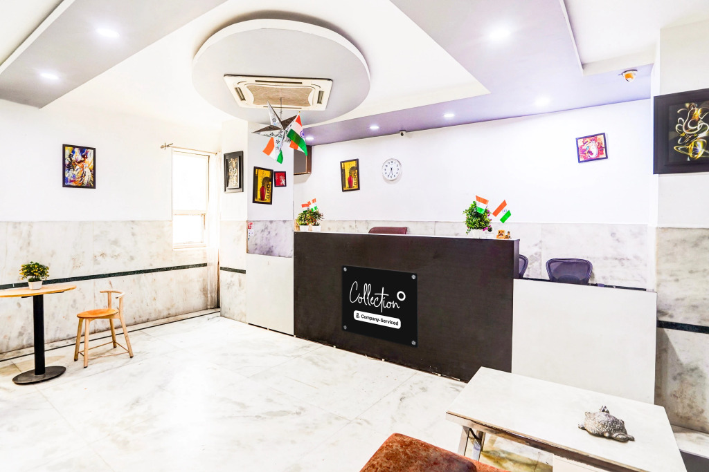 Collection O Sector 110 Noida