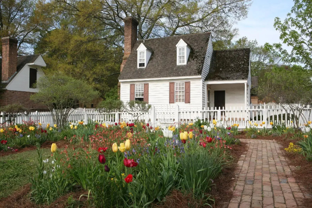 Williamsburg Suites