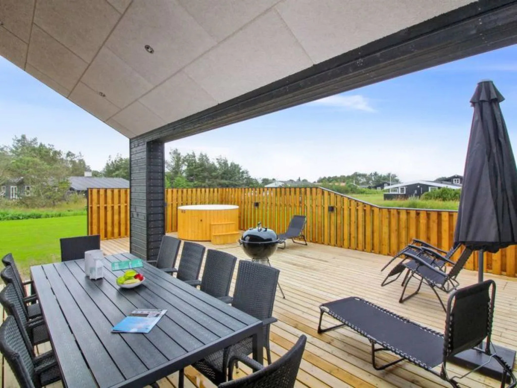 "Nayati" - 700m from the sea in NW Jutland