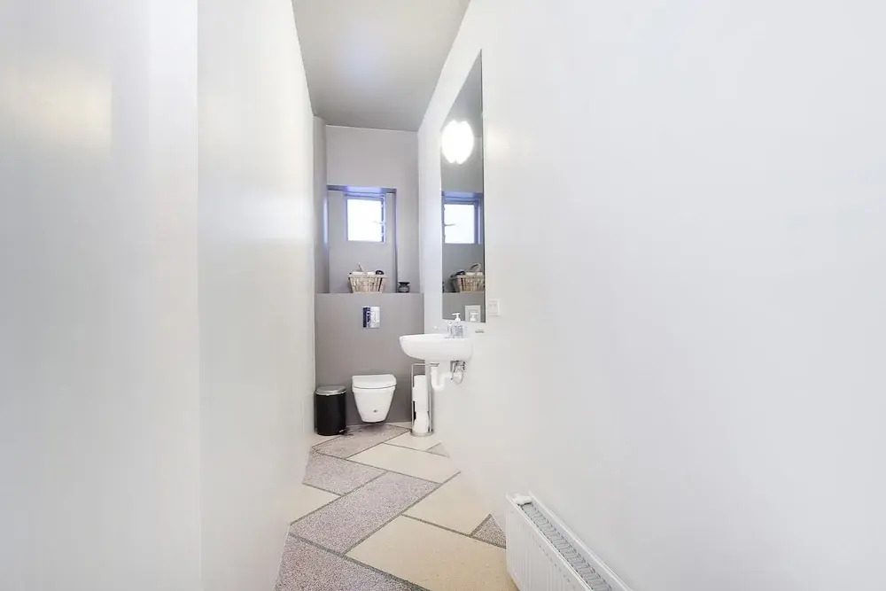 Thomsen Apartments
