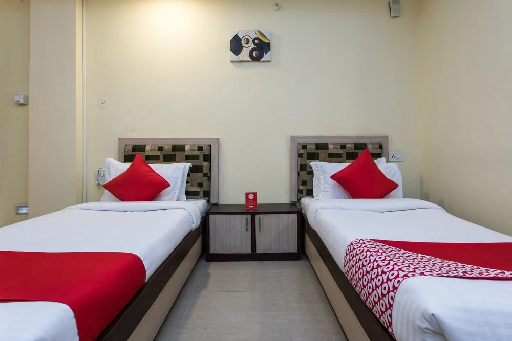 OYO Flagship 17390 Hotel Aaram MG Road