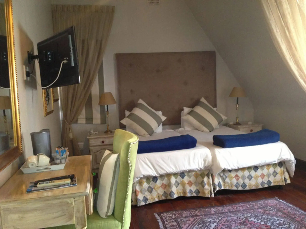 Tudor Hotel