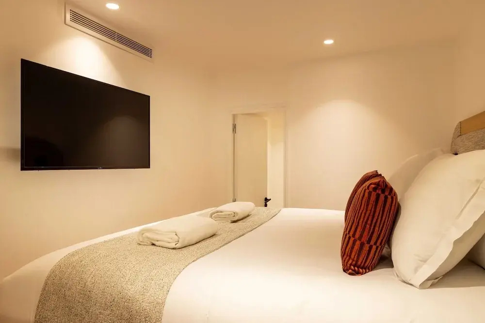 Luxury House With AC - 6bd/12p - Batignolles