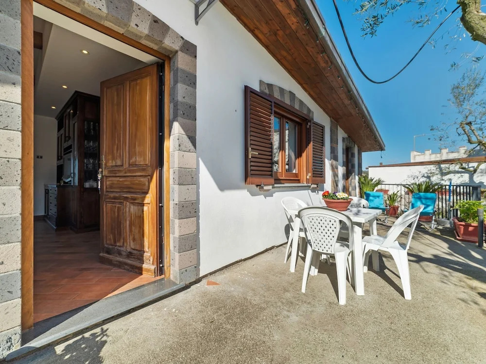 Lovely Holiday Home in Massa Lubrense With Whirlpool