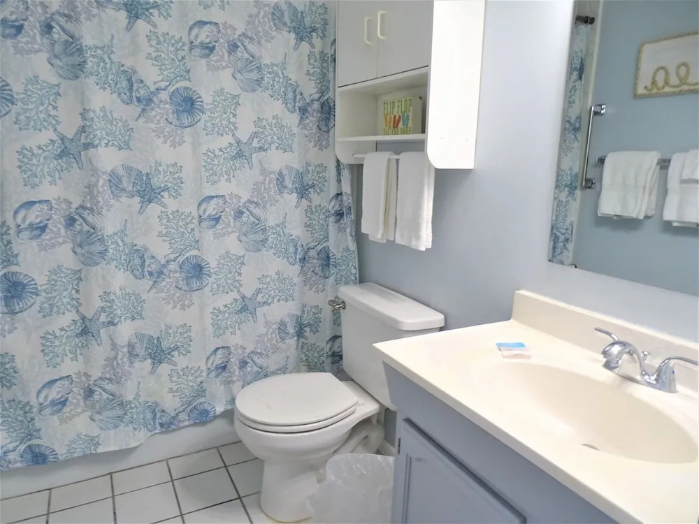 Siesta Beach House #207 2 Bedrooms 1.5 Bathroom Condo