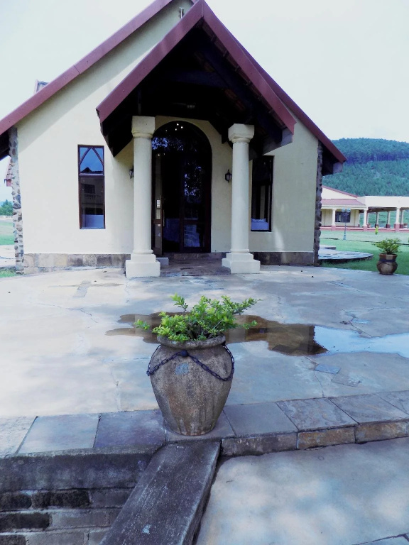 Floreat Riverside Lodge and Spa